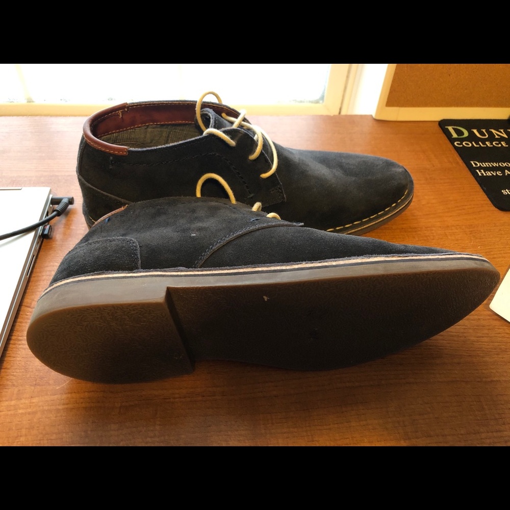 Shoes - Picture 6 of 7